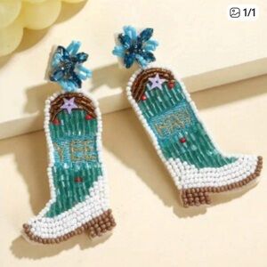 NWT rice beaded cowboy boots earrings.